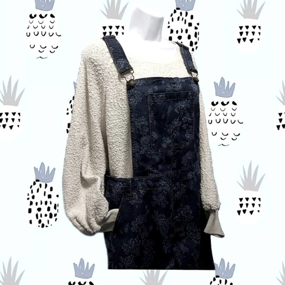 CREAM tone cozy stylish boucle Sweater with balloon cuffs - Picture 1 of 9